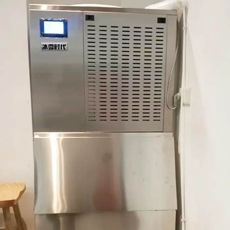 200公斤雪花制冰機交付浙江杭州某農(nóng)品館