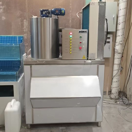 1噸片冰機交付河北滄州某生鮮超市