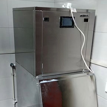 150公斤雪花制冰機分體式交付甘肅隴南某餐飲店