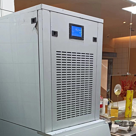 200公斤純雪花制冰機交付陜西西安某海鮮姿造