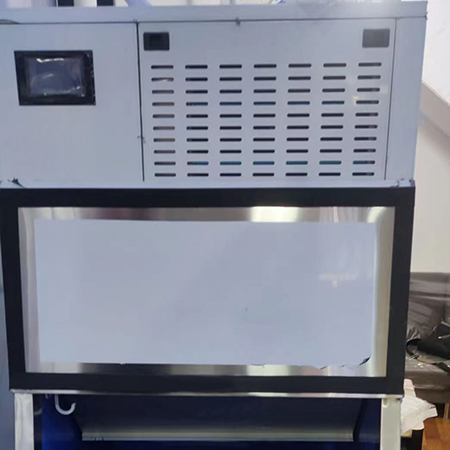 300公斤片冰機前吸風交付浙江嘉興某水產公司