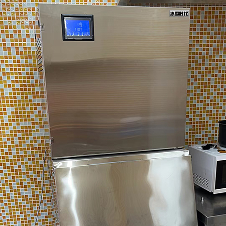 500公斤純雪花制冰機(jī)交付寧波某海鮮姿造