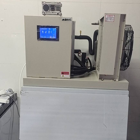 200公斤片冰機(jī)交付山東德州某餐飲店