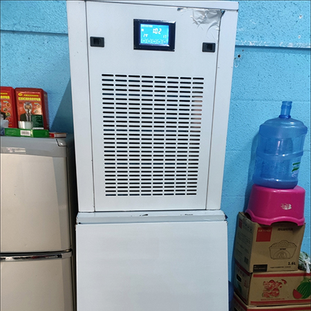 200公斤雪花制冰機(jī)交付常州某火鍋店